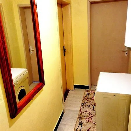 Centre Suits 2 Hostel *