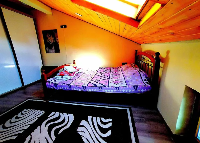 Centre Suits 2 旅馆