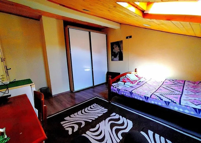 Centre Suits 2 旅馆 *