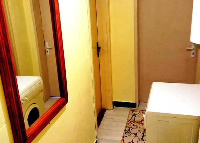 Centre Suits 2 旅馆 *